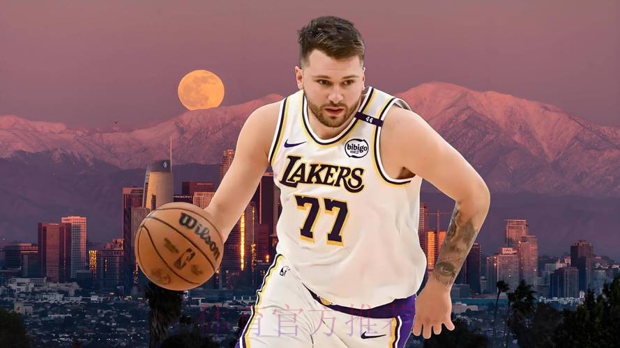 东契奇:今晚是湖人最佳防守比赛之一,大家做得都非常出色 东契奇:今晚是湖人最佳防守比赛之一,大家做得都非常出色